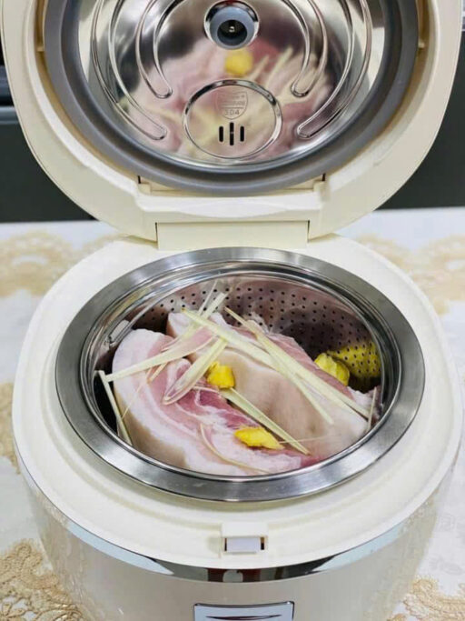 Nồi cơm điện tử Unie URC612