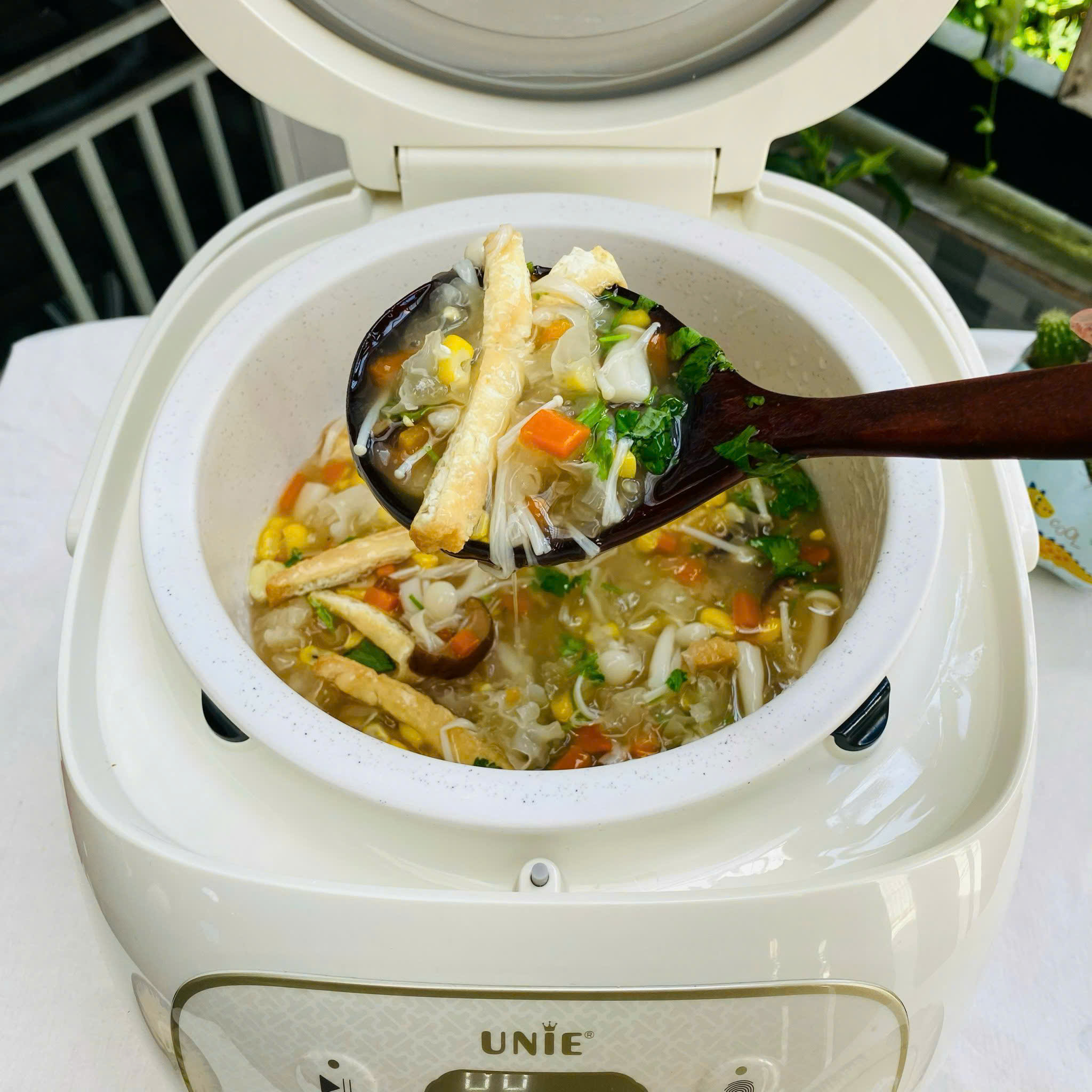 Nồi cơm điện tử Unie URC815 - Image 6